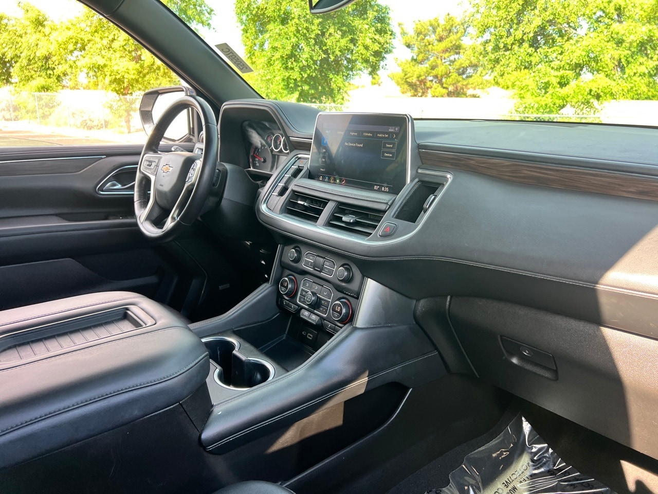 Vehicle image 17 of 33