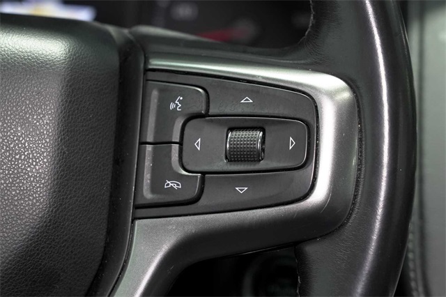 Vehicle image 23 of 32