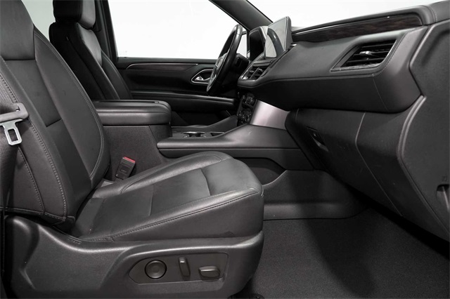 Vehicle image 13 of 32
