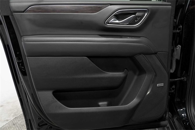 Vehicle image 19 of 32