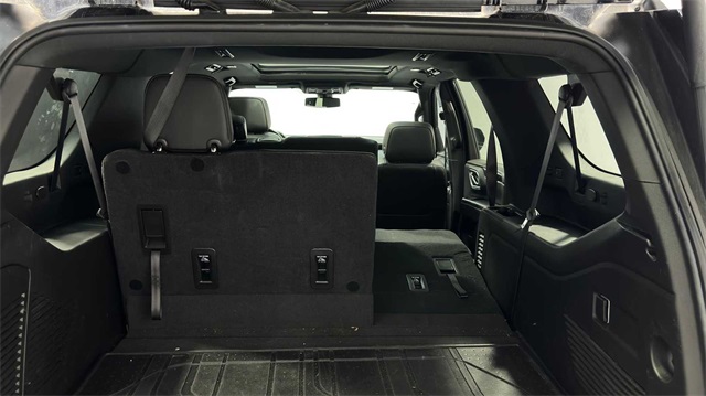 Vehicle image 9 of 34