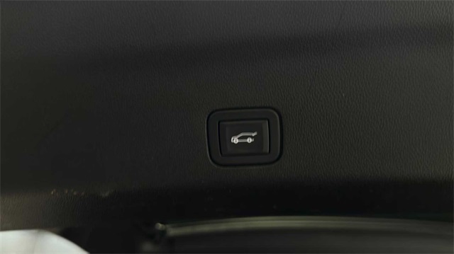 Vehicle image 29 of 34