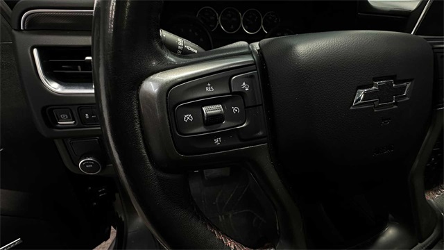 Vehicle image 30 of 34