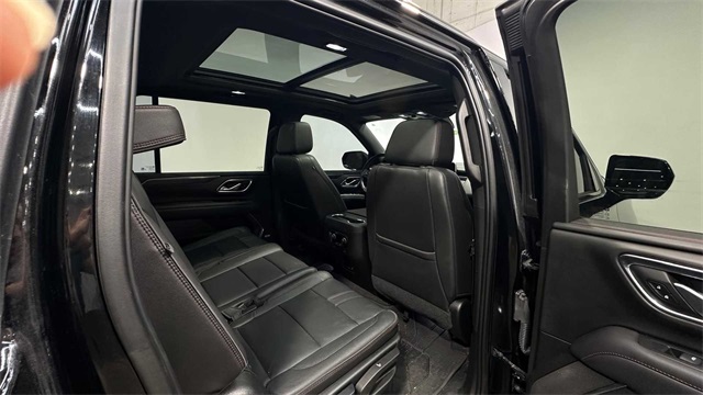 Vehicle image 12 of 34