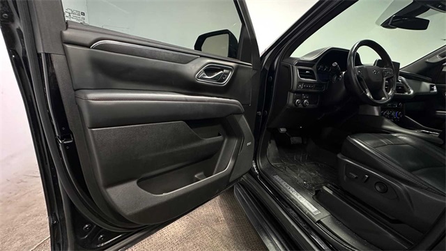 Vehicle image 21 of 34