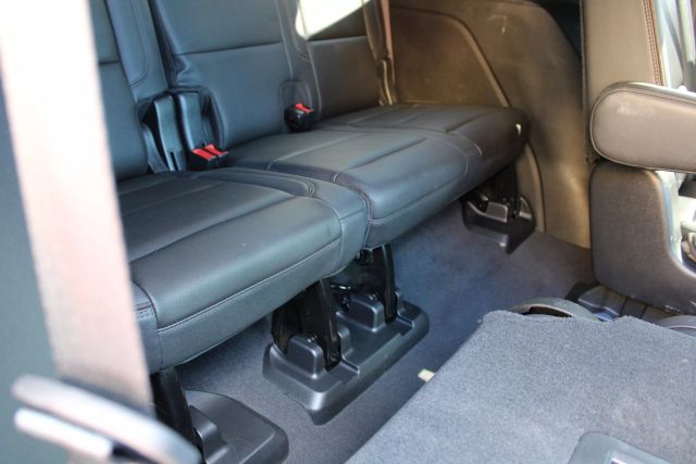 Vehicle image 43 of 55