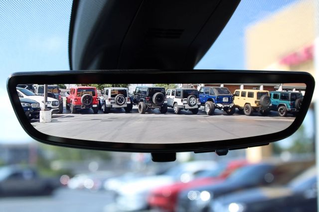 Vehicle image 33 of 55