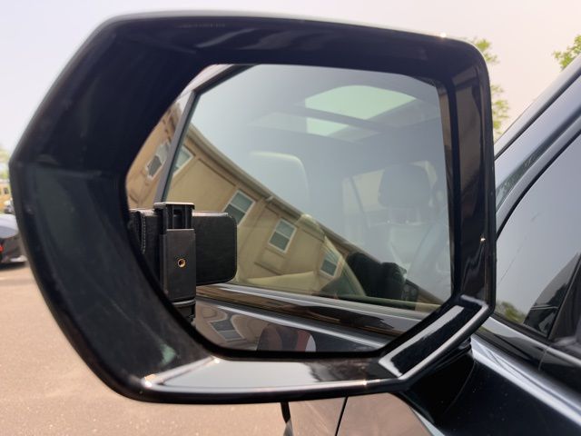 Vehicle image 21 of 55