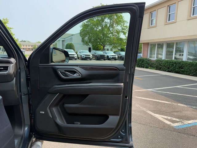 Vehicle image 32 of 55