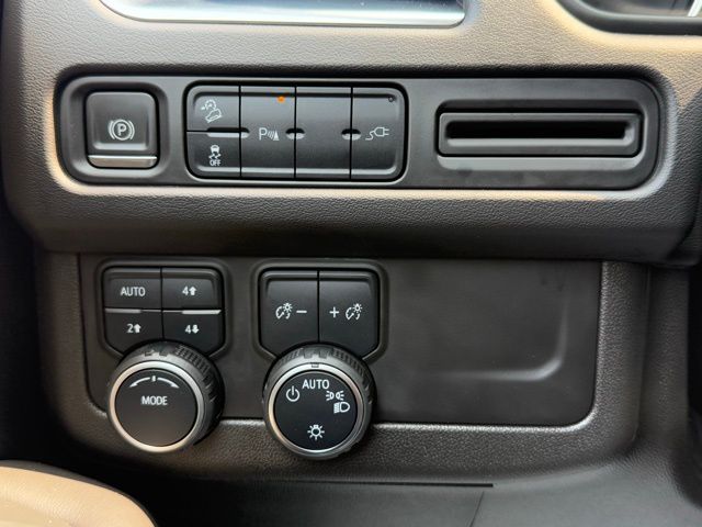 Vehicle image 52 of 55