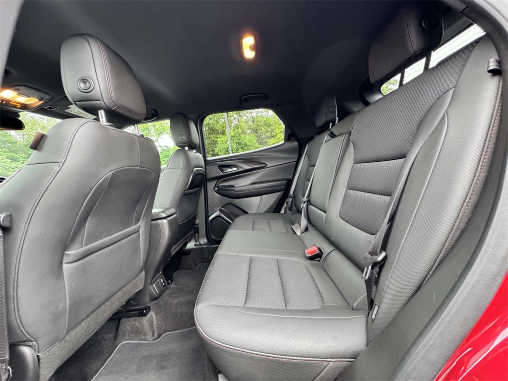 Vehicle image 10 of 30