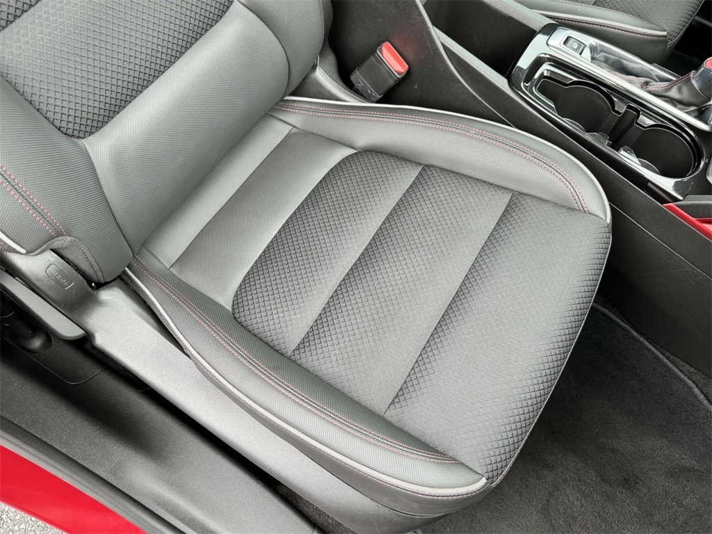 Vehicle image 11 of 30