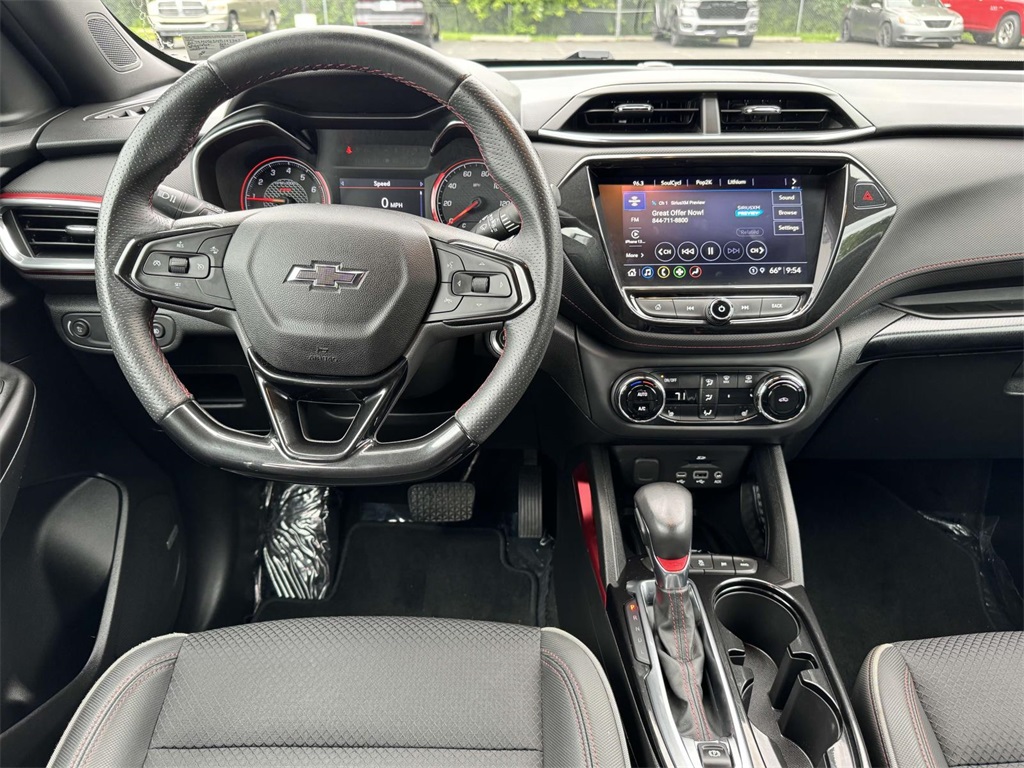 Vehicle image 14 of 30