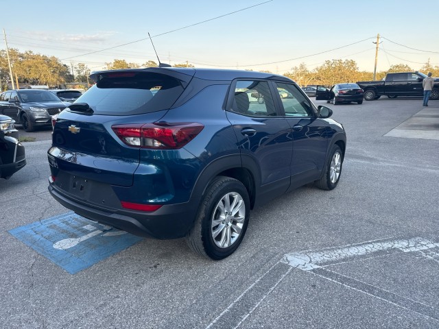 Vehicle image 8 of 20