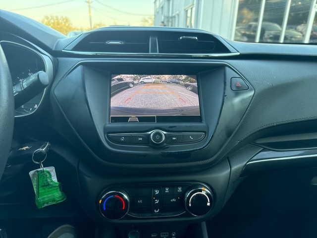 Vehicle image 15 of 20