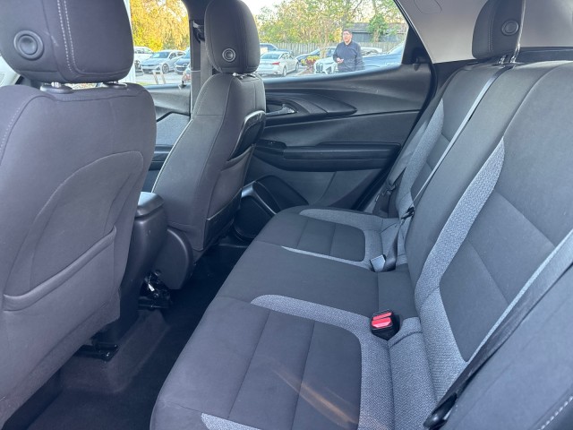 Vehicle image 11 of 20