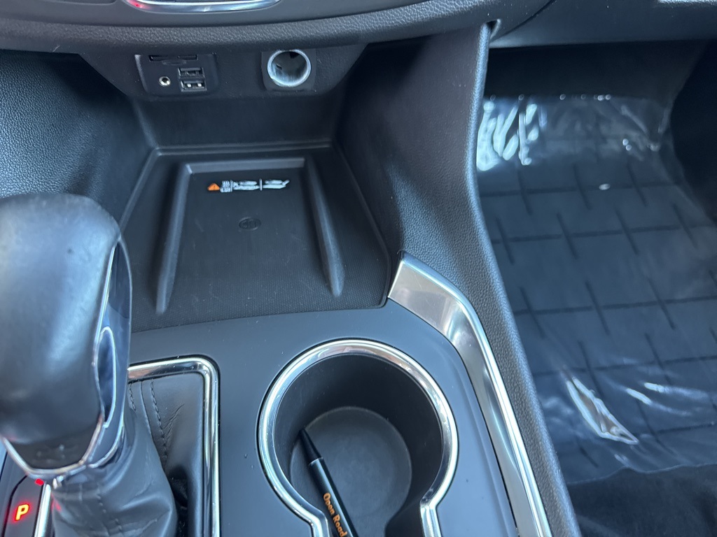 Vehicle image 29 of 42