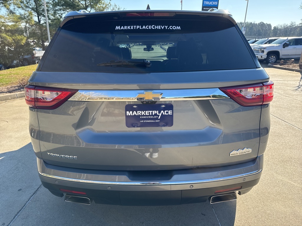 Vehicle image 11 of 42