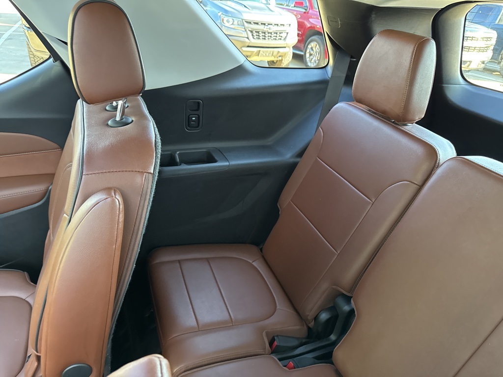 Vehicle image 40 of 42