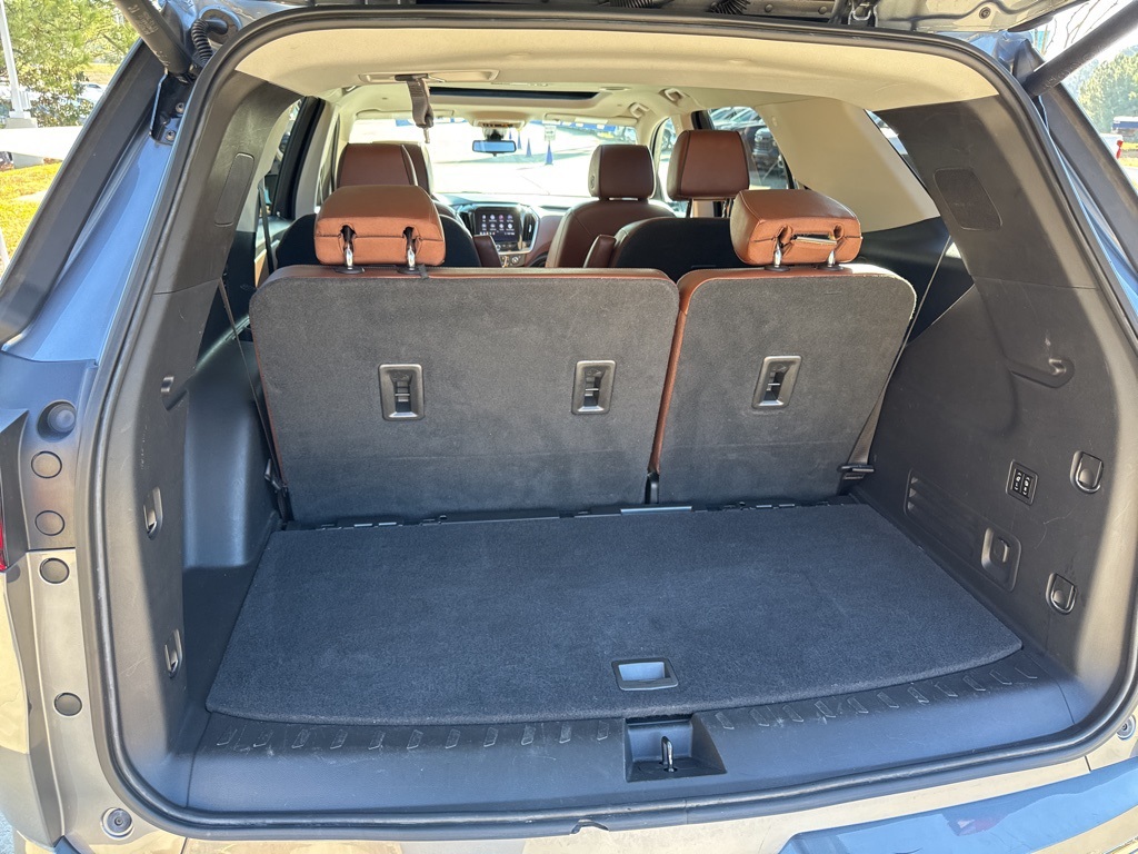 Vehicle image 12 of 42