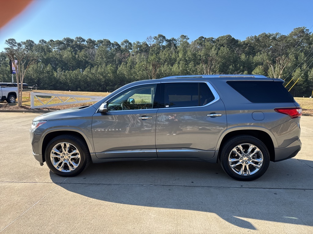 Vehicle image 8 of 42