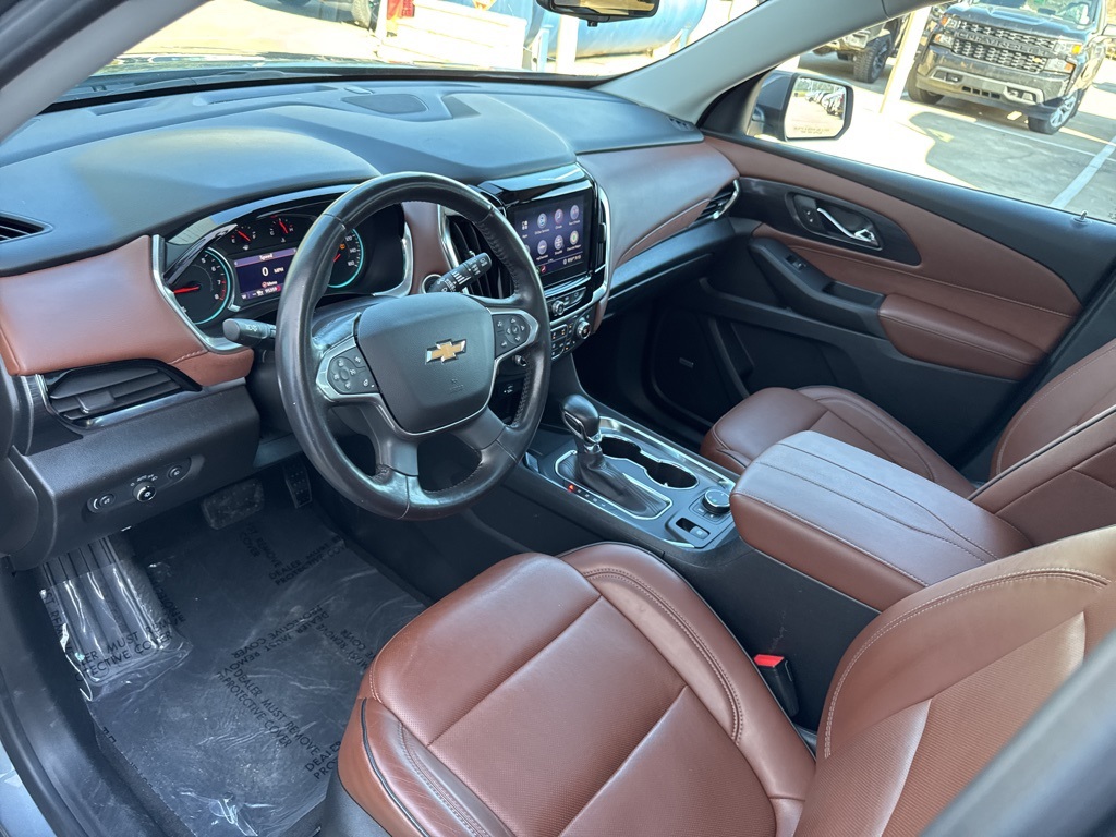 Vehicle image 19 of 42
