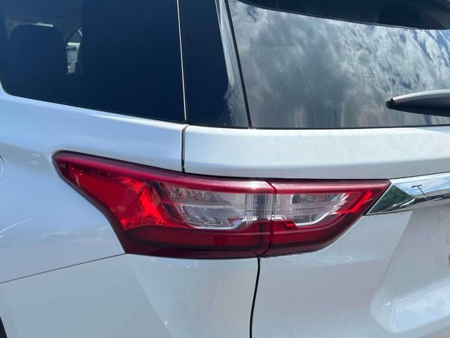 Vehicle image 34 of 37