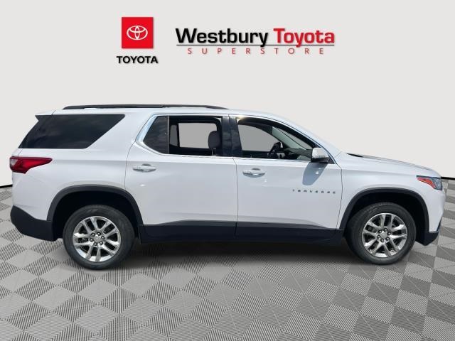 Vehicle image 4 of 37