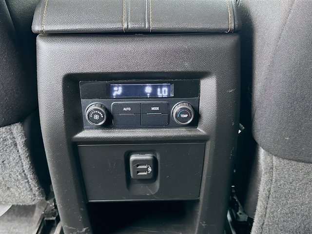 Vehicle image 16 of 20