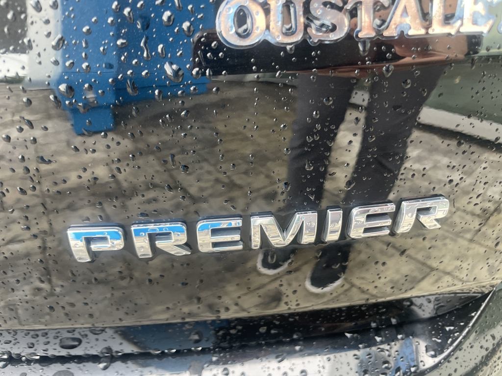 Vehicle image 6 of 21