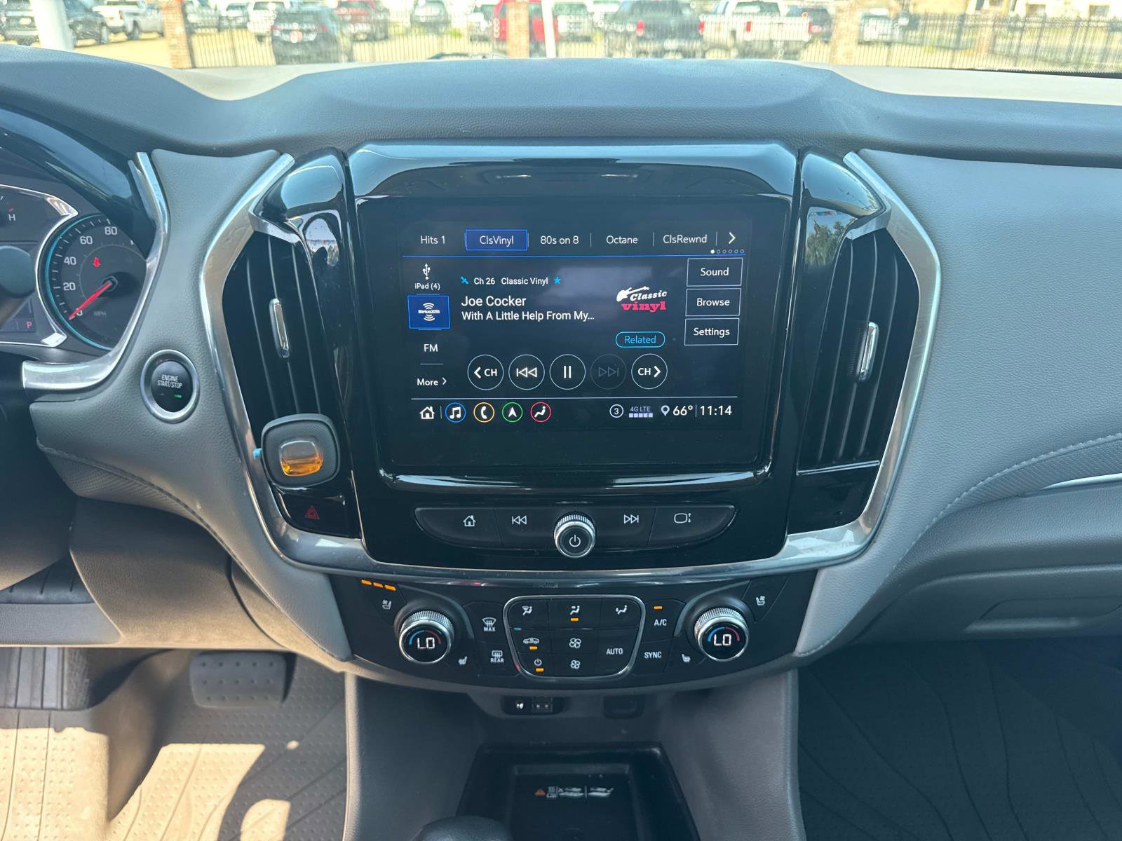 Vehicle image 11 of 12