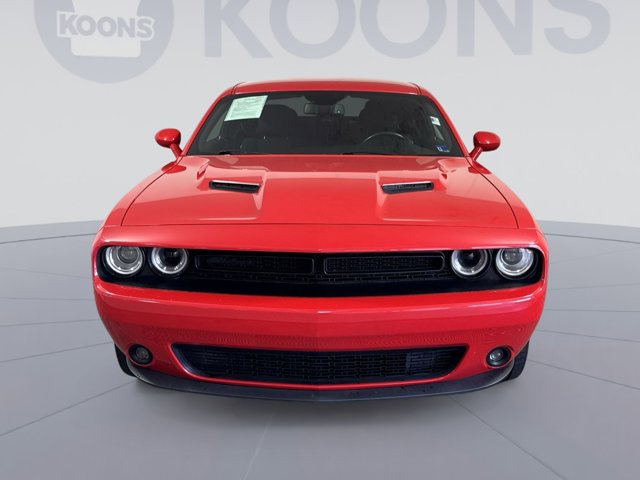 2021 Dodge Challenger SXT Image 2 of 24