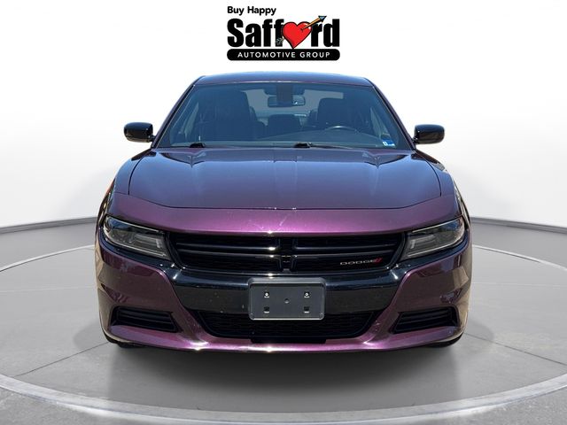 2021 Dodge Charger SXT Image 2 of 30