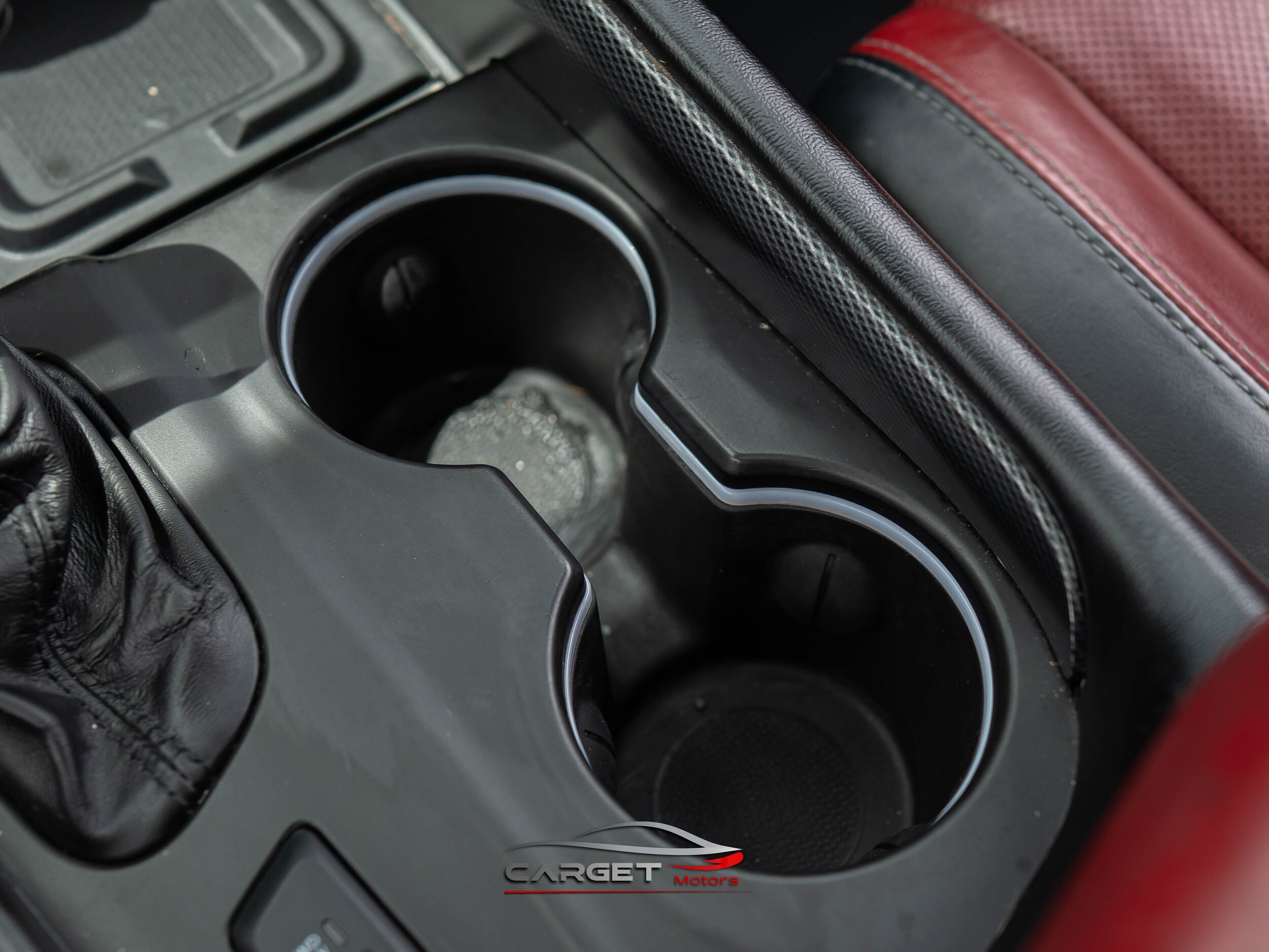 Vehicle image 37 of 51