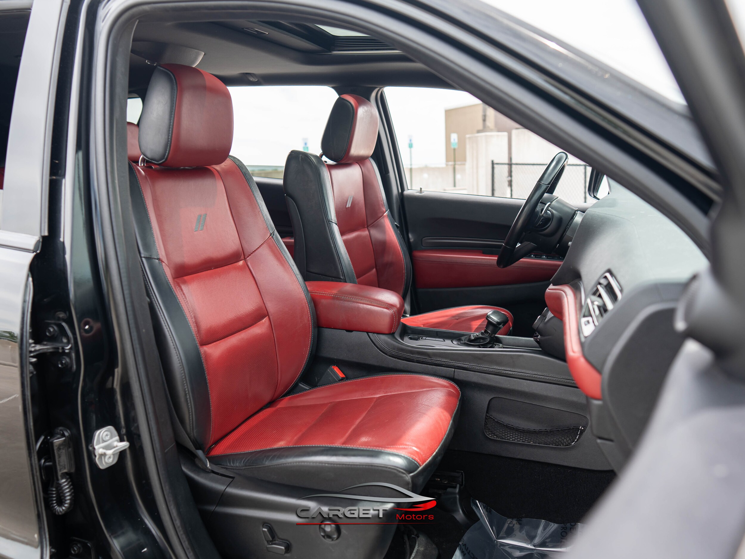 Vehicle image 17 of 51