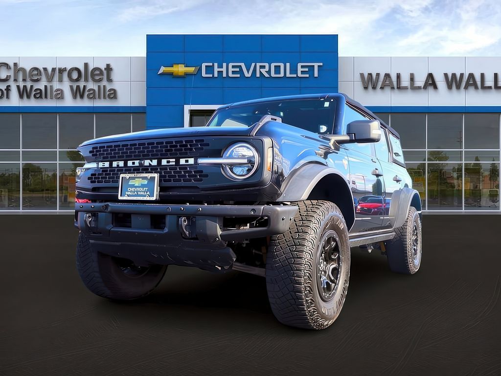 2021 Ford Bronco Badlands Image 2 of 33