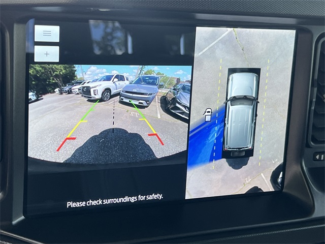 Vehicle image 22 of 34