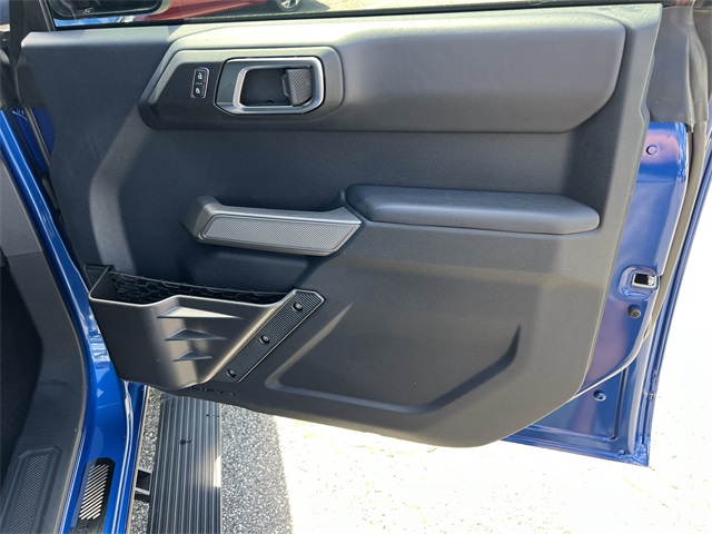 Vehicle image 24 of 34