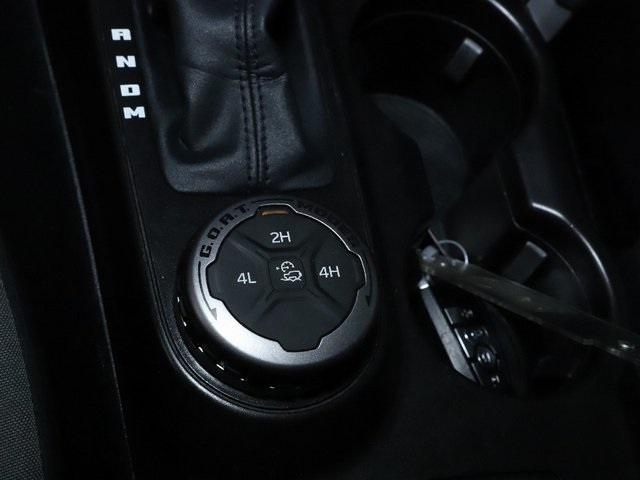 Vehicle image 31 of 45