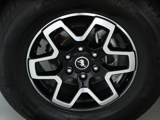 Vehicle image 41 of 45