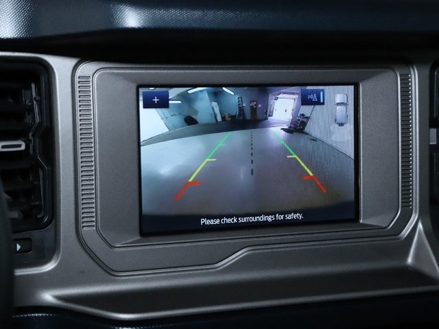 Vehicle image 33 of 45