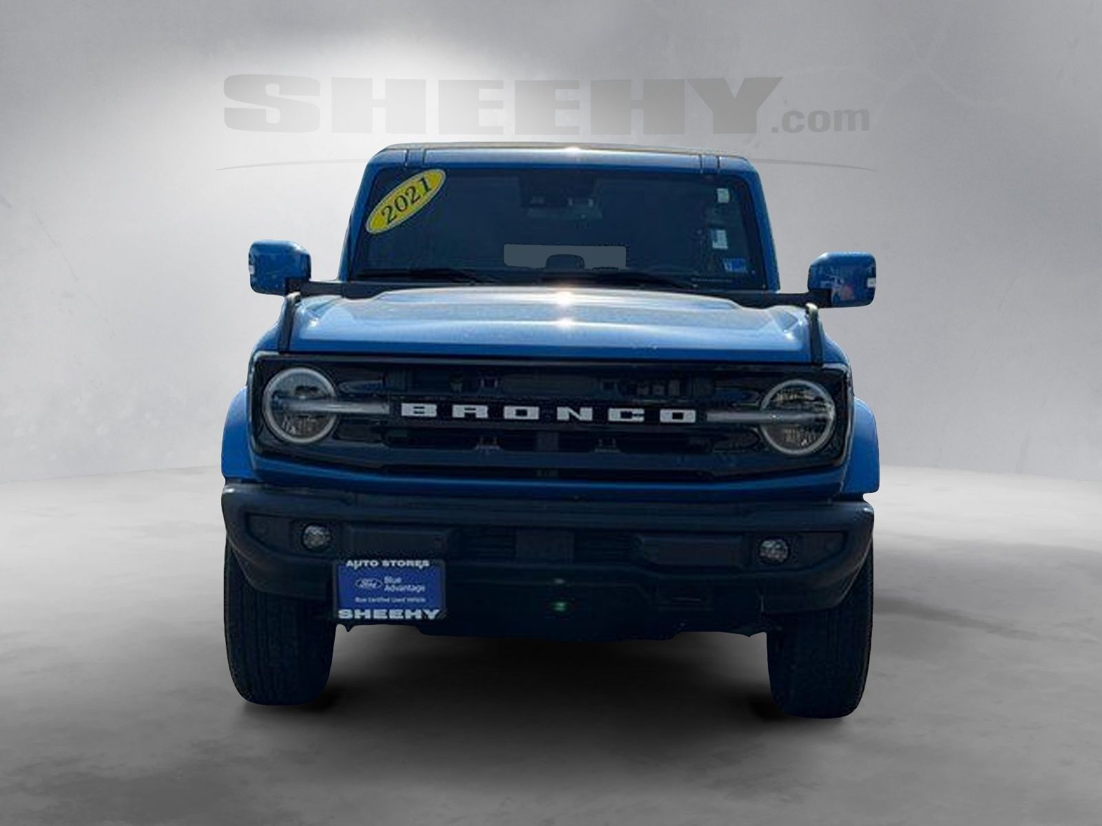 2021 Ford Bronco Outer Banks Image 2 of 31
