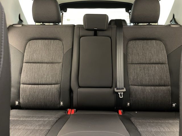 Vehicle image 11 of 23