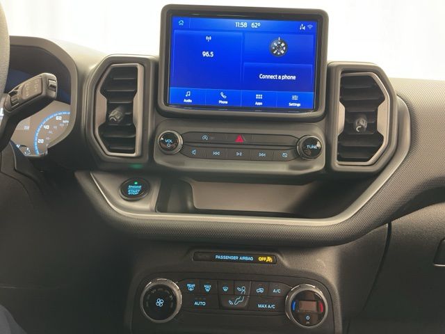 Vehicle image 17 of 23