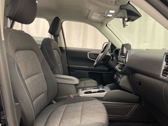 Vehicle image 10 of 23