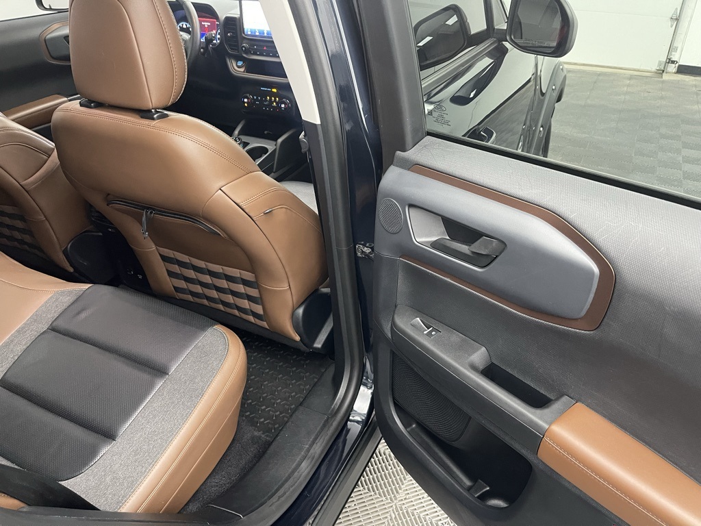 Vehicle image 15 of 34