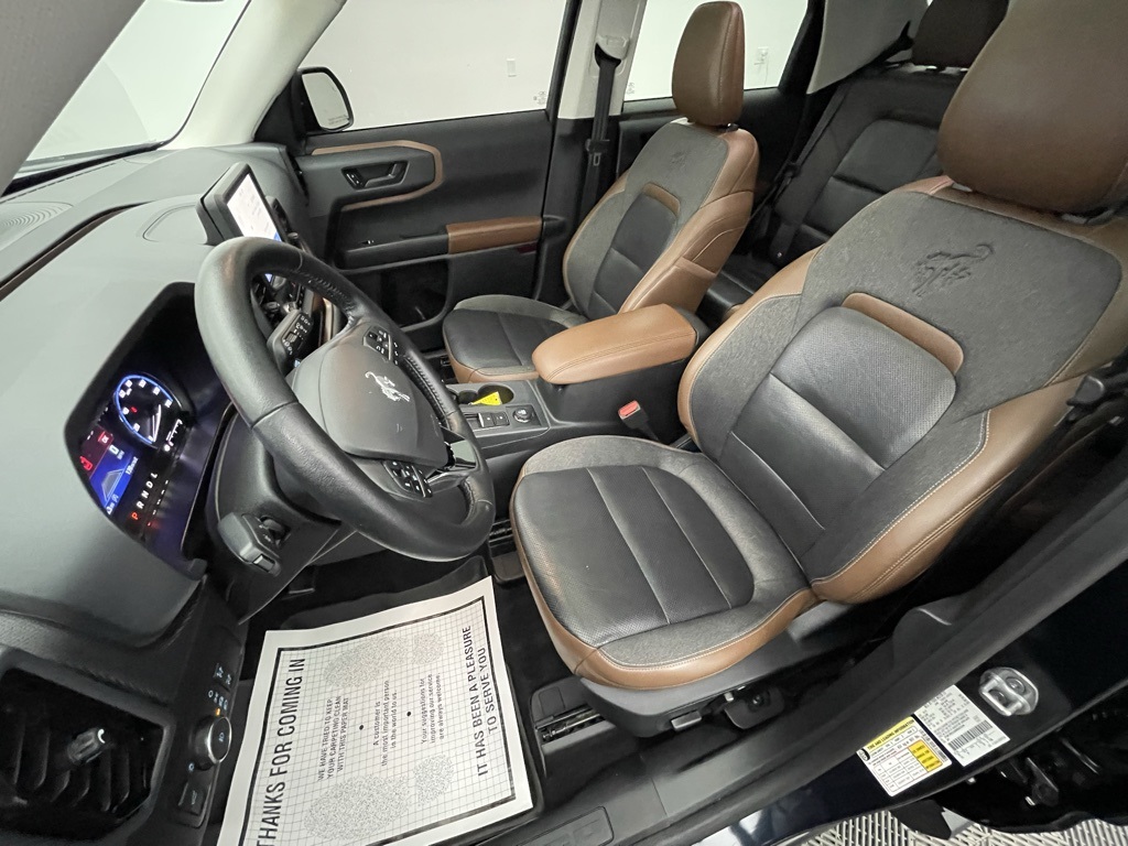 Vehicle image 16 of 34