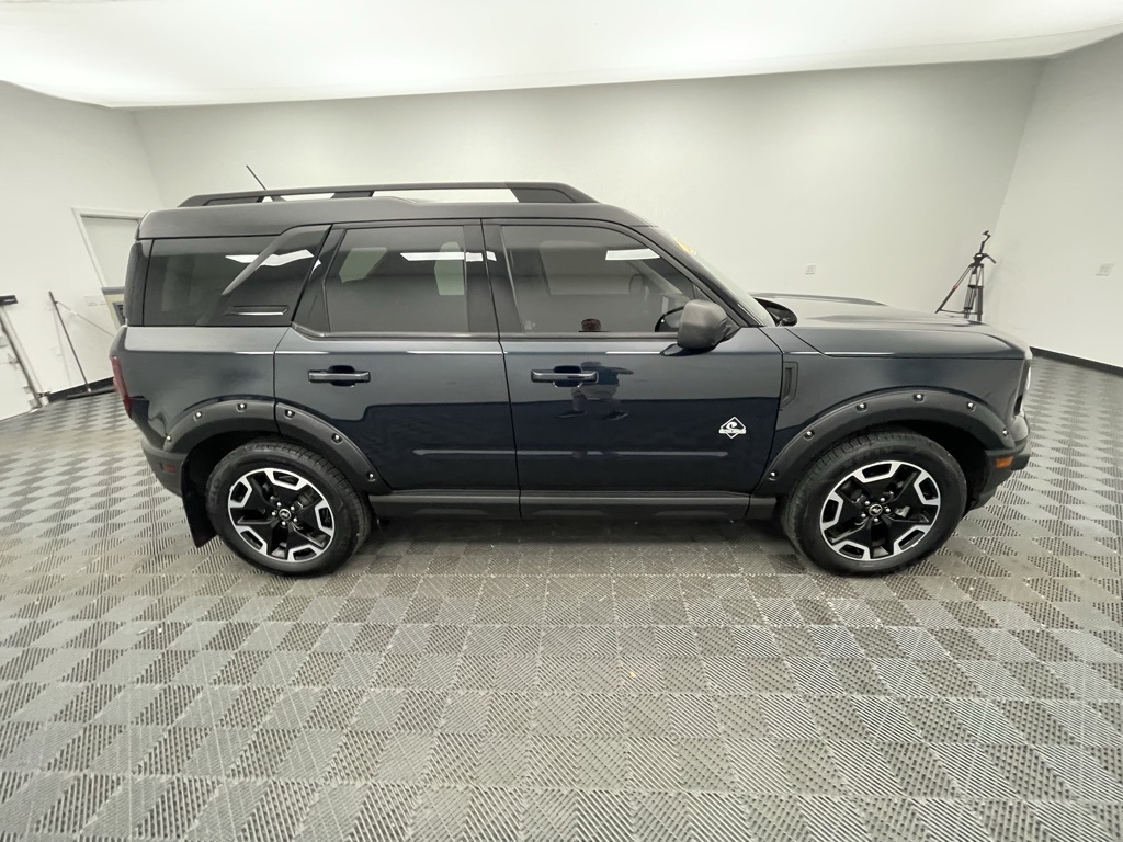 Vehicle image 4 of 34