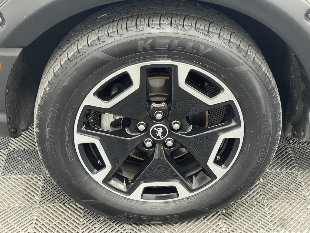 Vehicle image 8 of 34