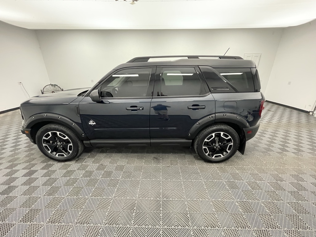 Vehicle image 7 of 34